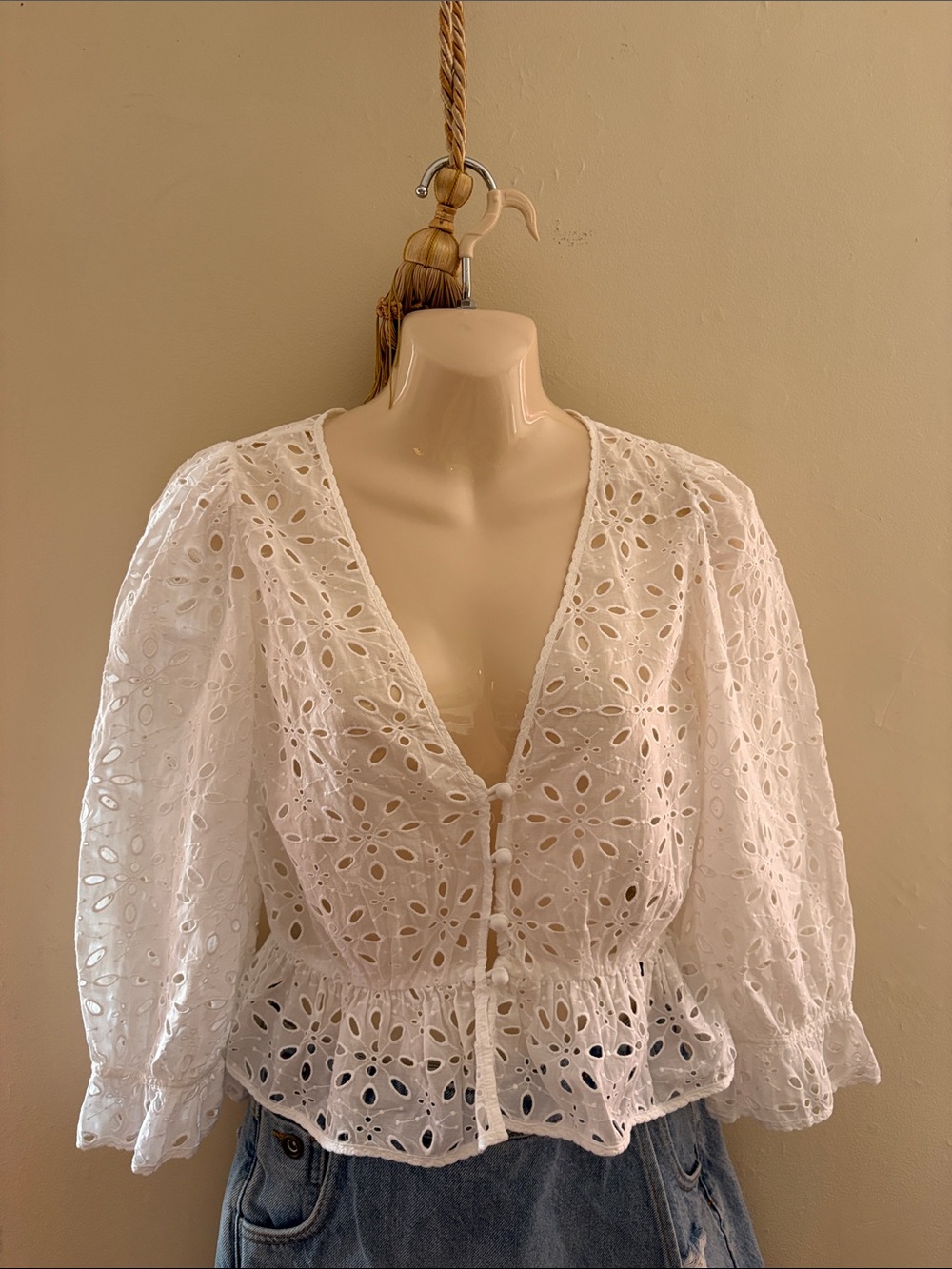 Wilfred White Eyelet V-Neck Peplum Blouse. Cotton